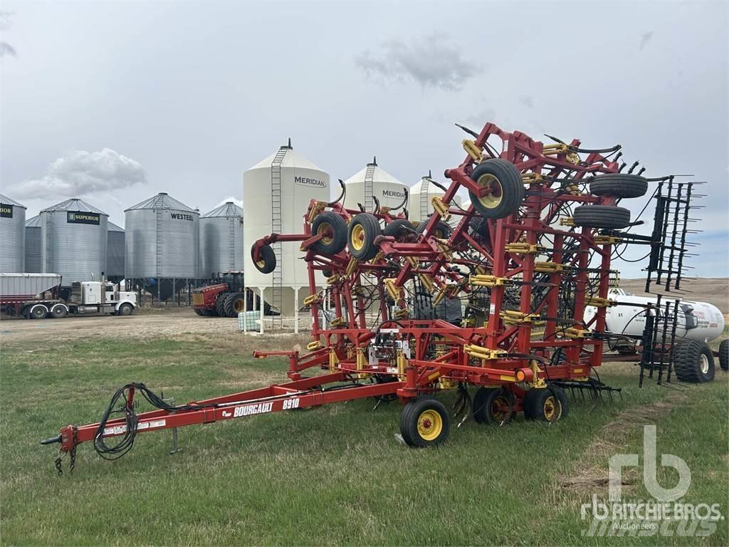 Bourgault 8910 Grubber