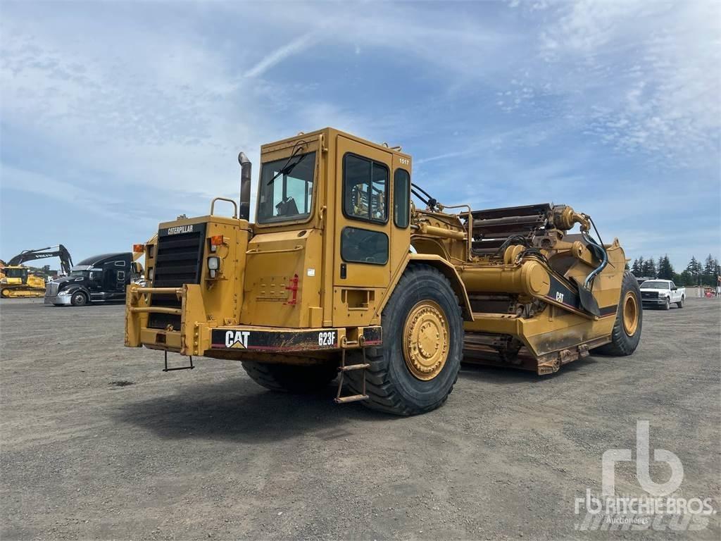 CAT 623F Schaber