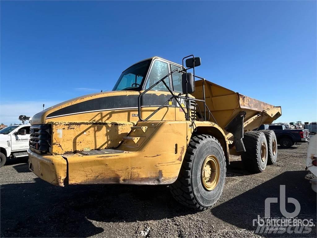 CAT 735 Dumper - Knickgelenk