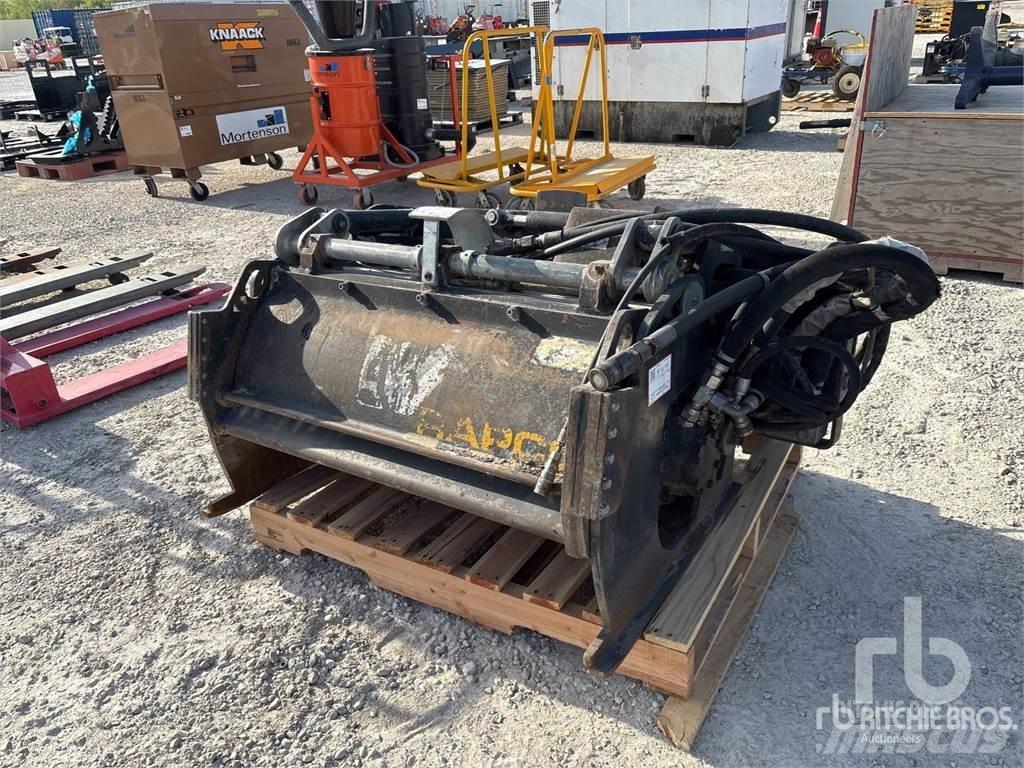 CAT PC210 Asphaltfräsen