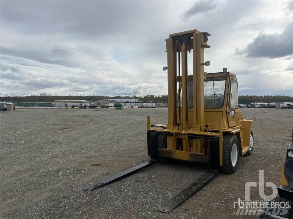 CAT V-180 Diesel heftrucks