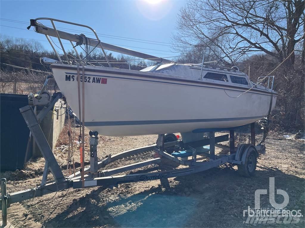 CATALINA C22 Boote / Prahme