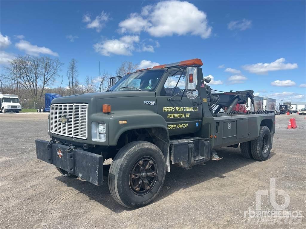 Chevrolet C7500 Pritschenwagen mit Seilwinde