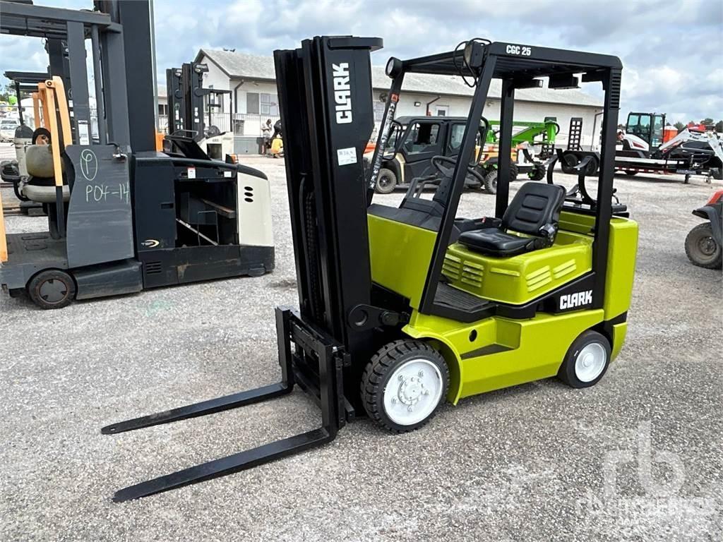 Clark CGC25 Diesel heftrucks