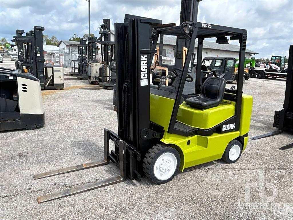 Clark CGC25 Diesel heftrucks