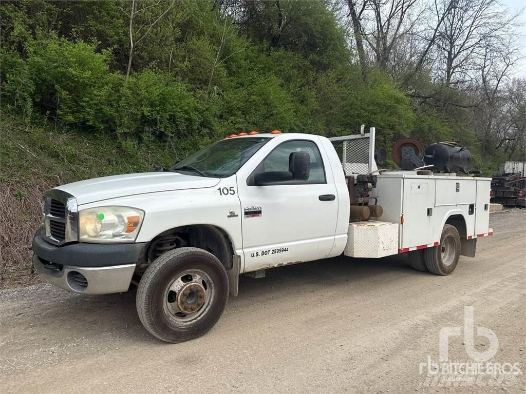 Dodge 3500 Kommunal-Sonderfahrzeuge
