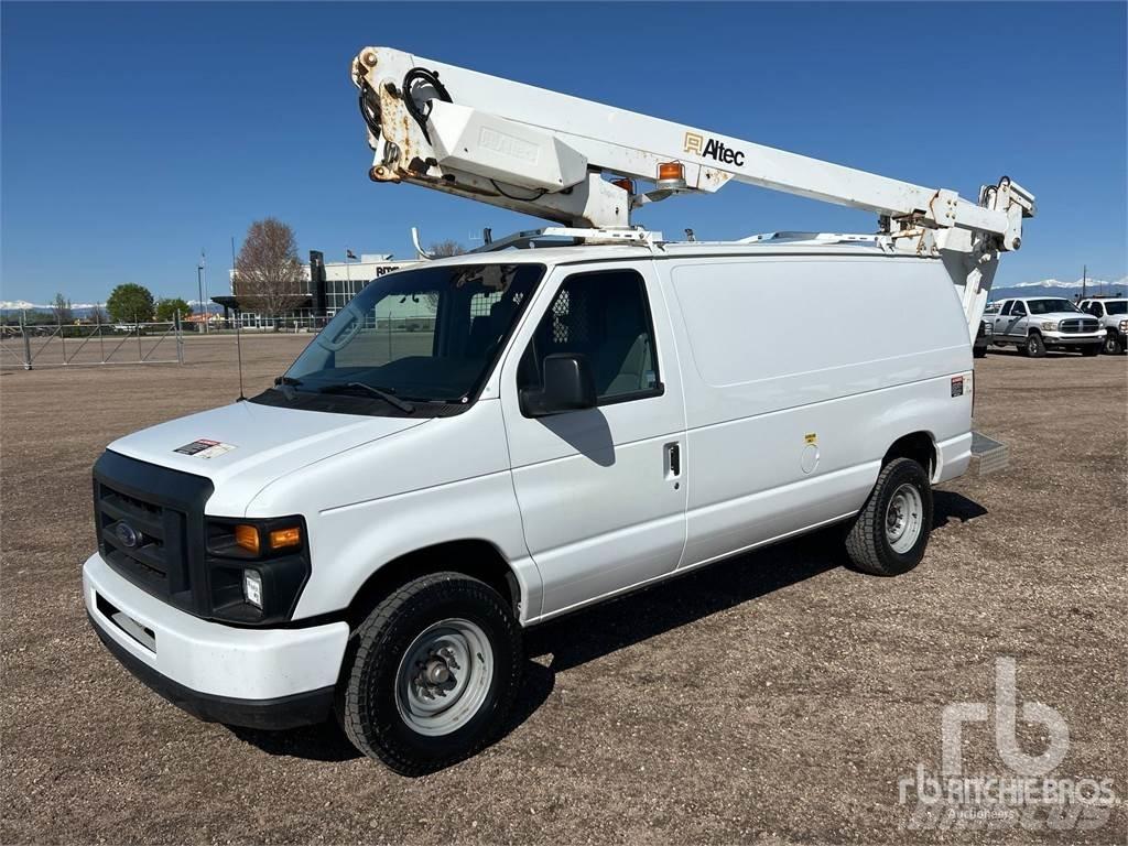 Ford E350 Anhänger-Arbeitsbühnen