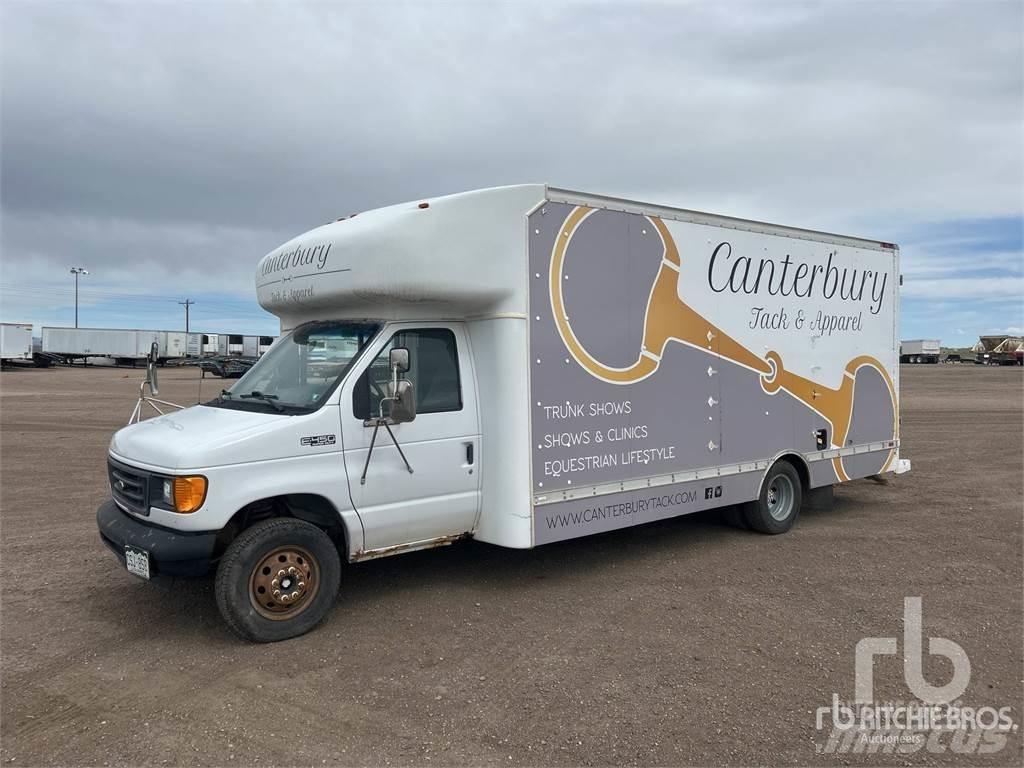 Ford E450 Lieferwagen