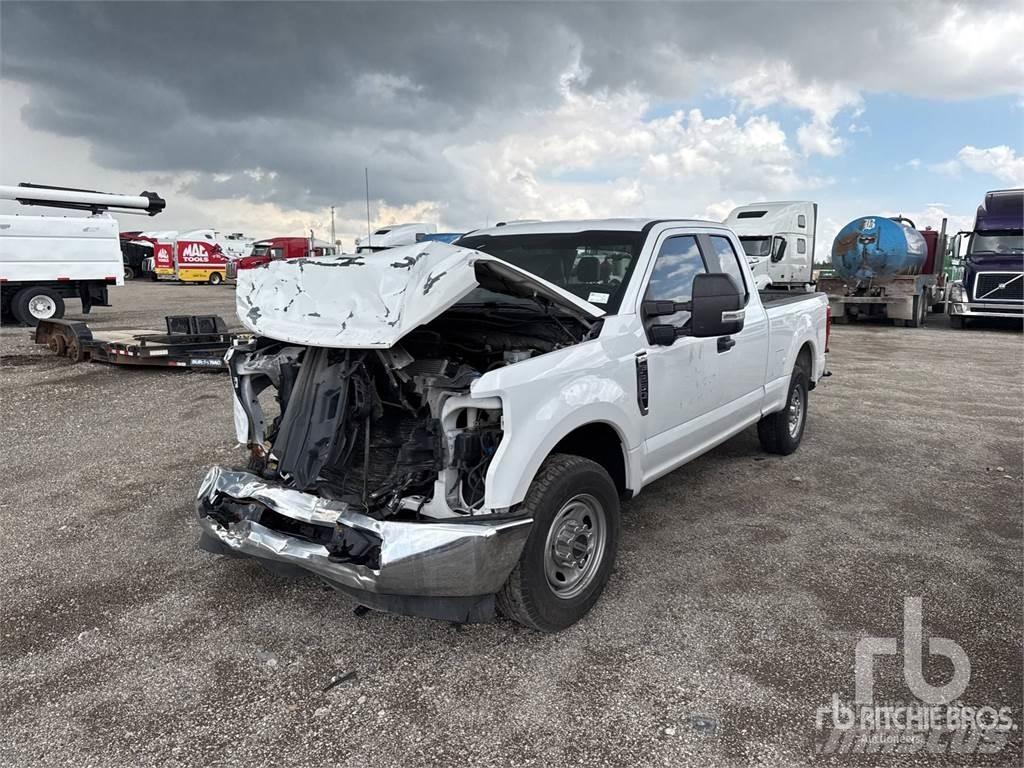 Ford F-250 Pickup/Pritschenwagen