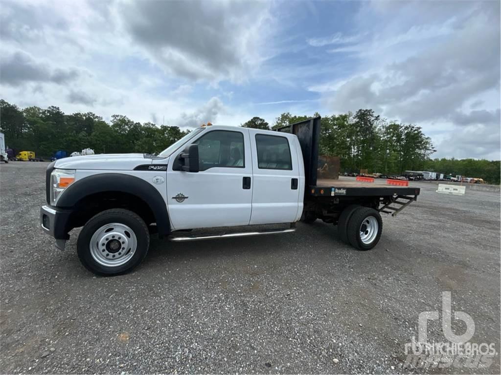 Ford F-450 Pritschenwagen/Pritschenwagen mit Seitenklappe