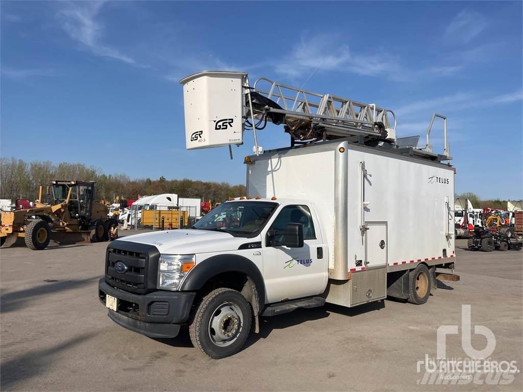 Ford F-550 Anhänger-Arbeitsbühnen