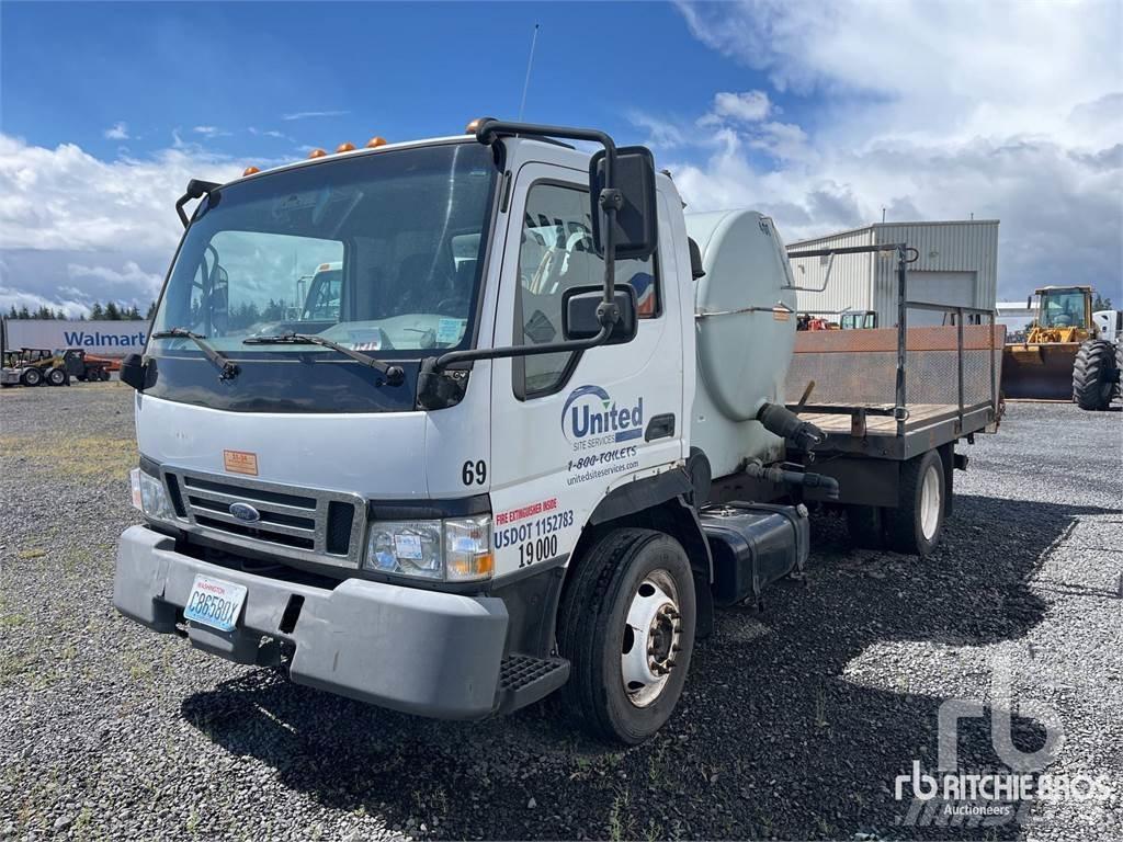 Ford LCF Saug- und Druckwagen