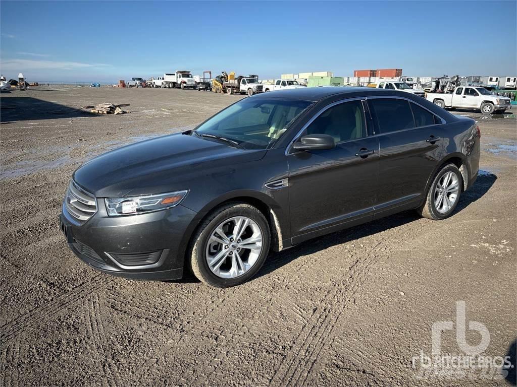 Ford TAURUS PKWs