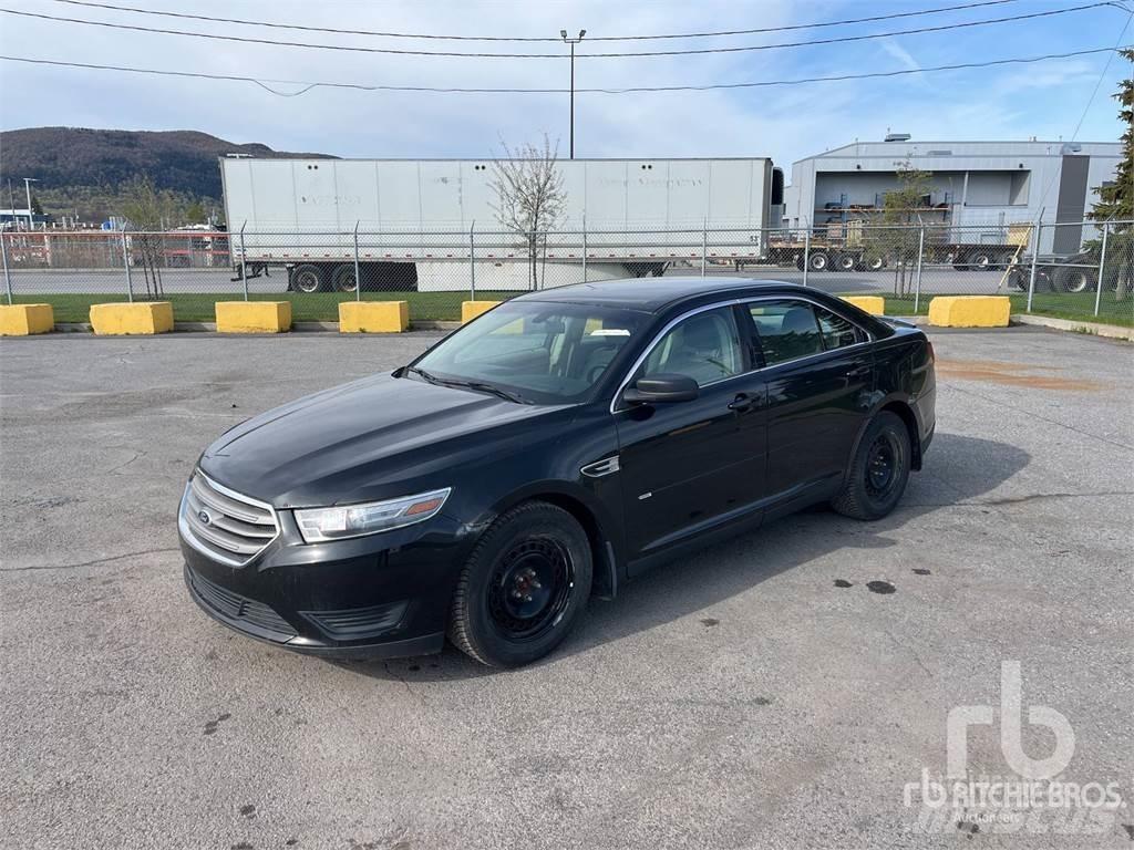 Ford TAURUS PKWs