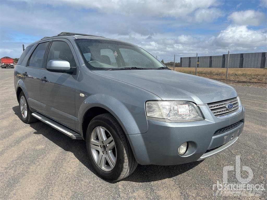 Ford TERRITORY PKWs