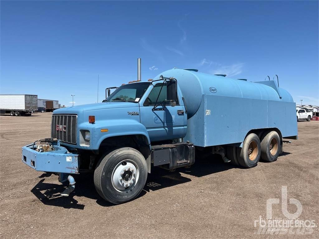 GMC C7 Wassertanker