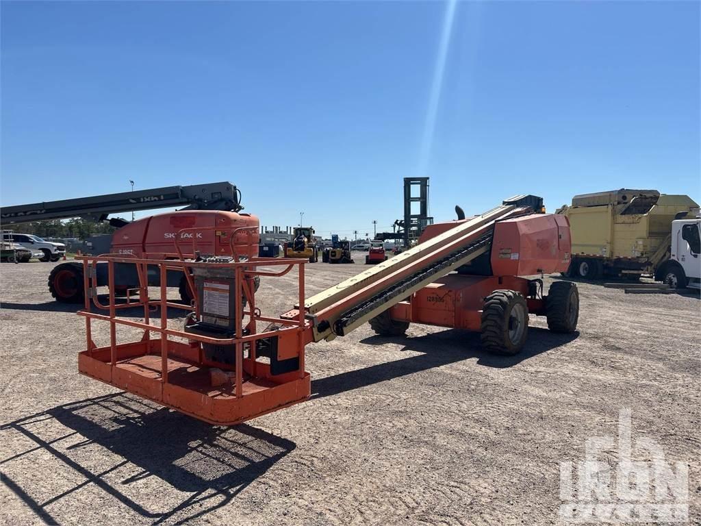 JLG 600S Gelenkteleskoparbeitsbühnen