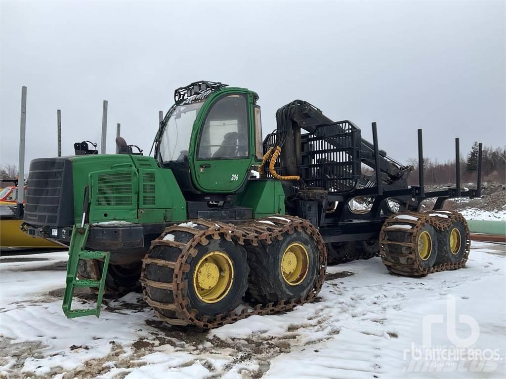 John Deere 1910 Forwarder