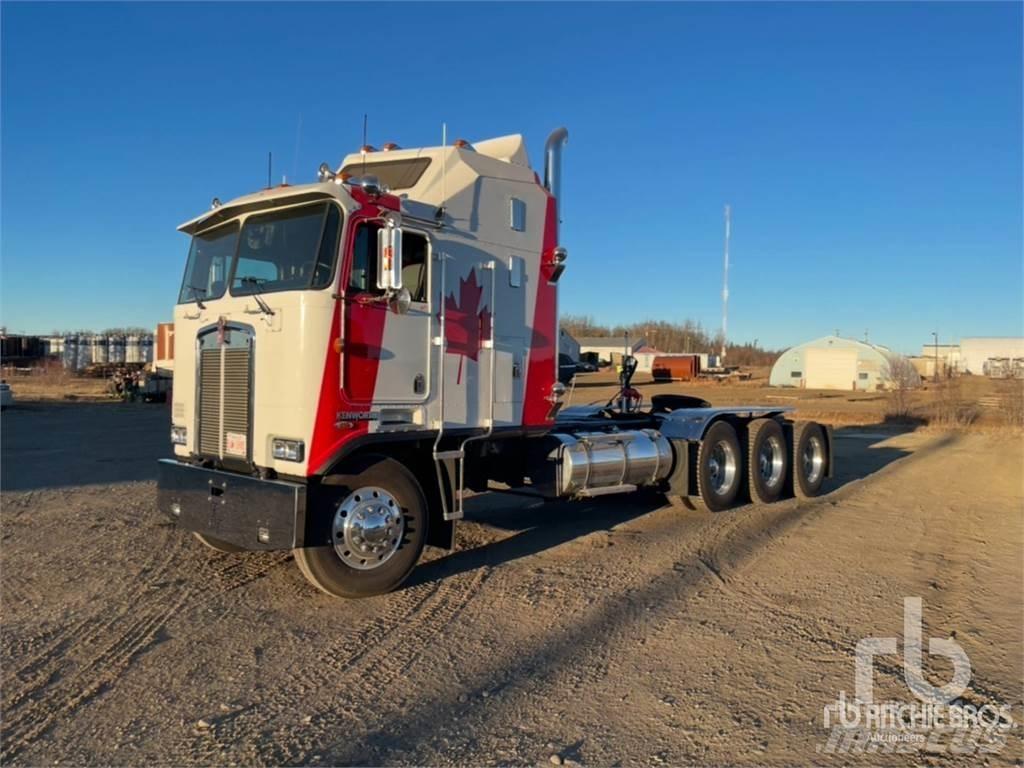 Kenworth K100 Sattelzugmaschinen