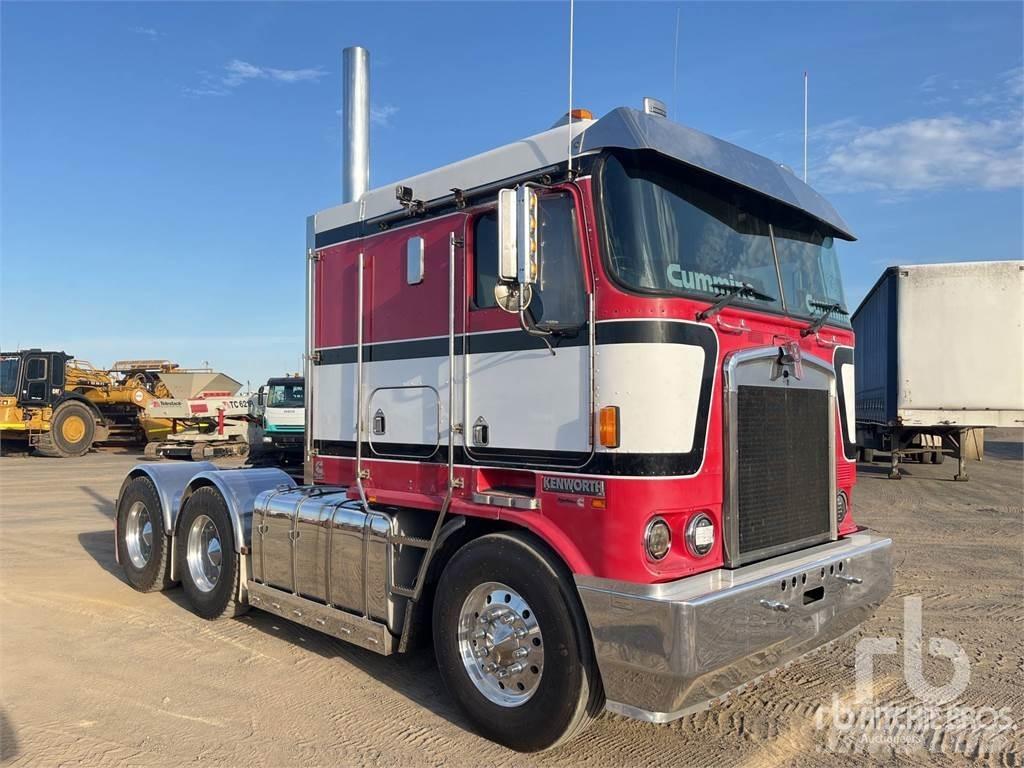Kenworth K104 Sattelzugmaschinen