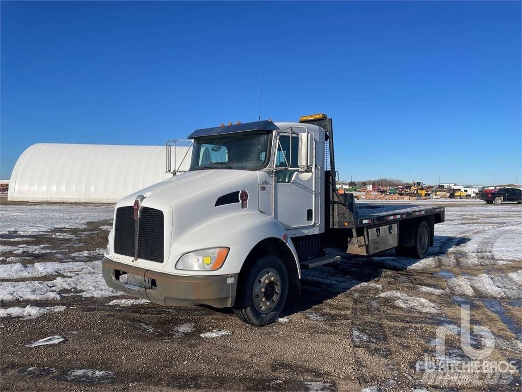 Kenworth T300 Pritschenwagen/Pritschenwagen mit Seitenklappe