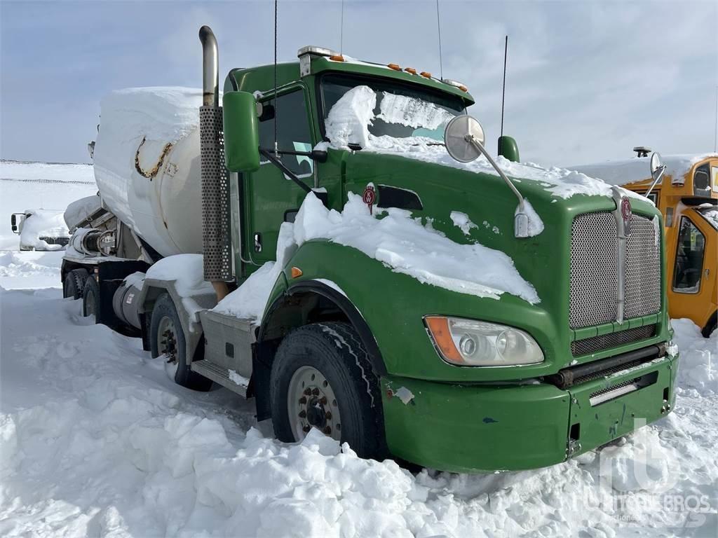 Kenworth T440 Betonmischer