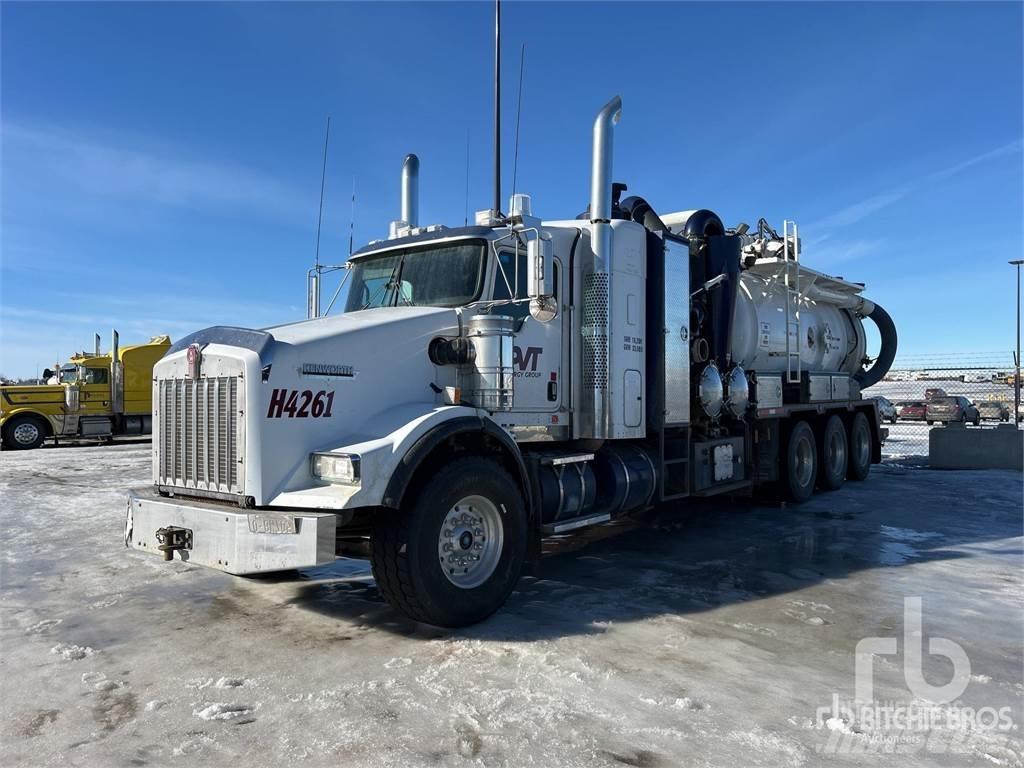 Kenworth T800 Saug- und Druckwagen