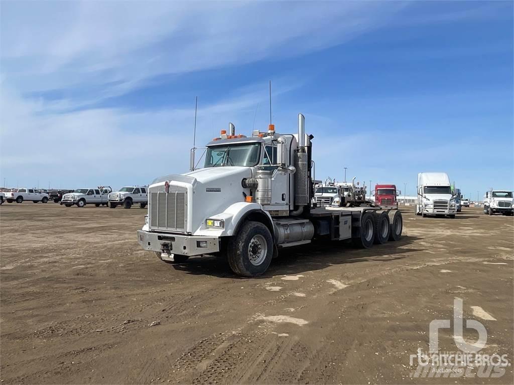 Kenworth T800 Pritschenwagen mit Seilwinde