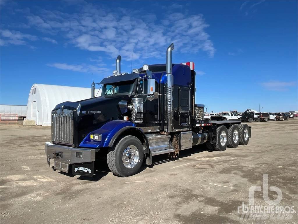 Kenworth T800 Pritschenwagen mit Seilwinde