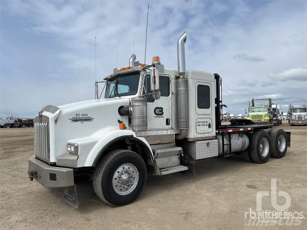 Kenworth T800 Pritschenwagen mit Seilwinde