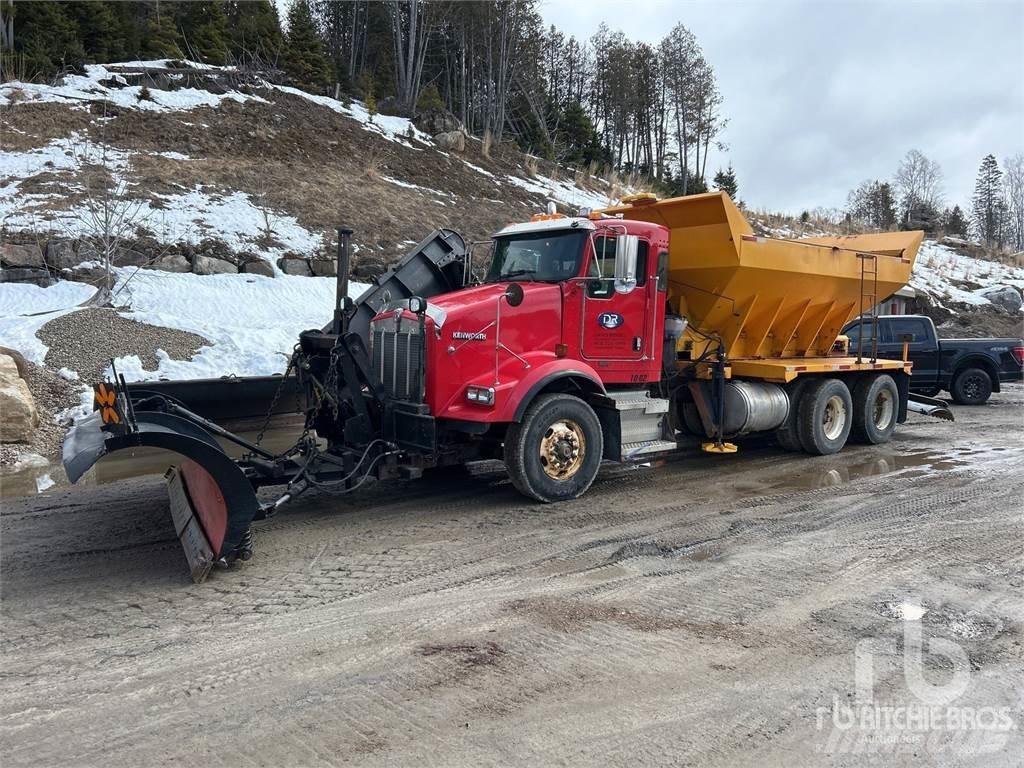 Kenworth T800 Schneeschilde und -pflüge