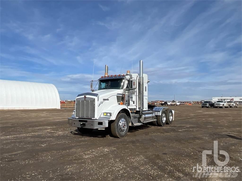 Kenworth T800B Sattelzugmaschinen