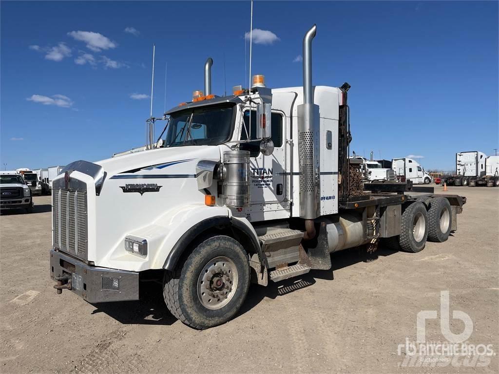 Kenworth T800B Pritschenwagen mit Seilwinde