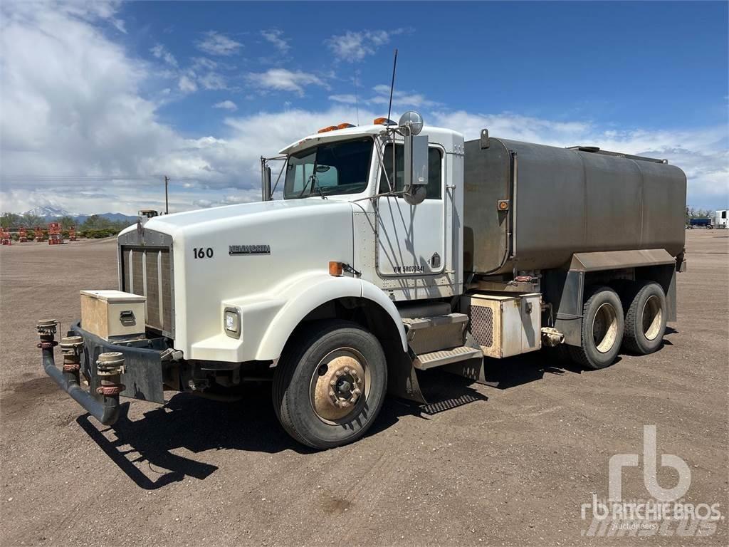 Kenworth T800B Wassertanker