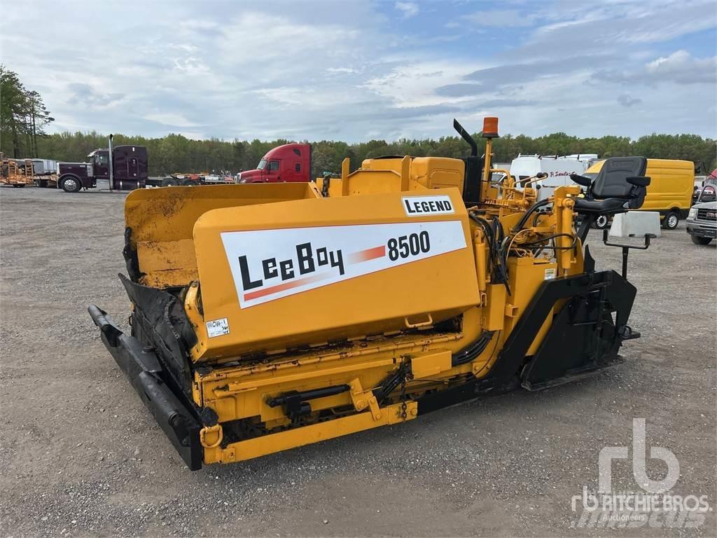 LeeBoy L8500 Strassenfertiger