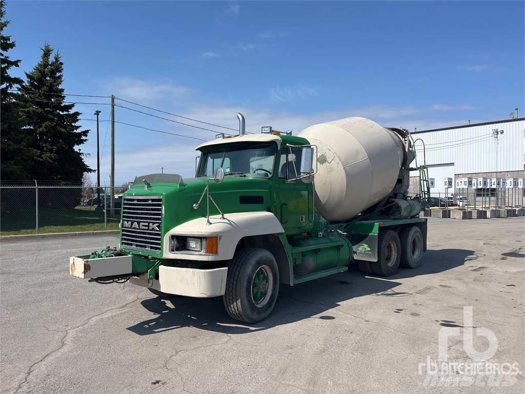 Mack CH613 Betonmischer