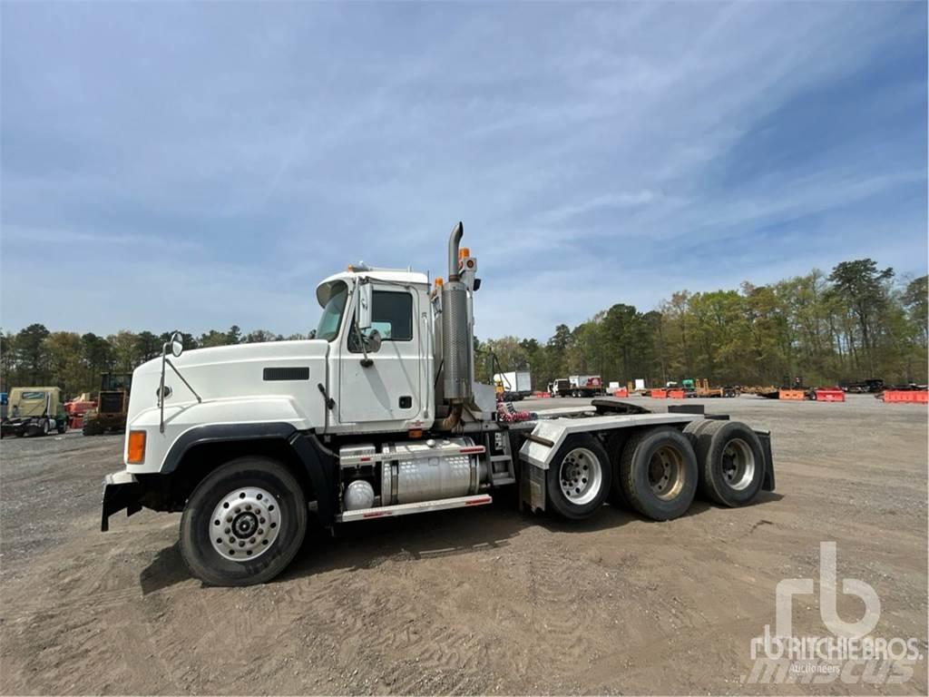 Mack CL733 Sattelzugmaschinen