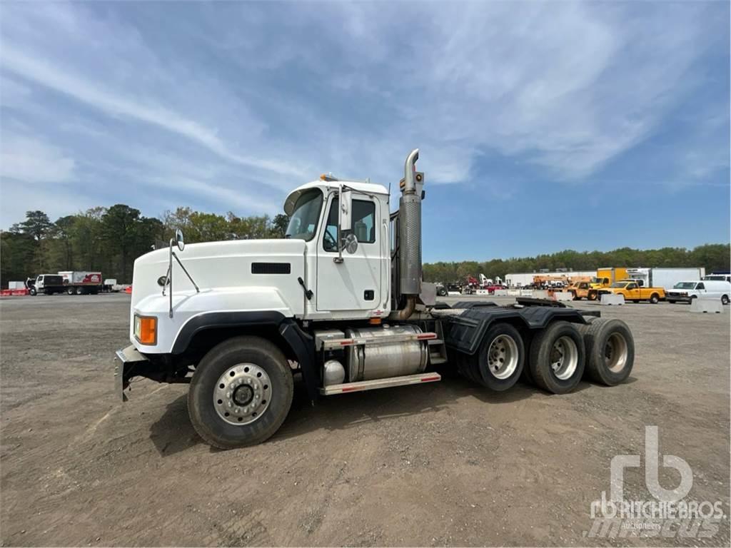Mack CL733 Sattelzugmaschinen