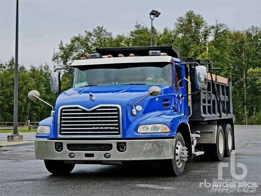 Mack CXU613T Kipper