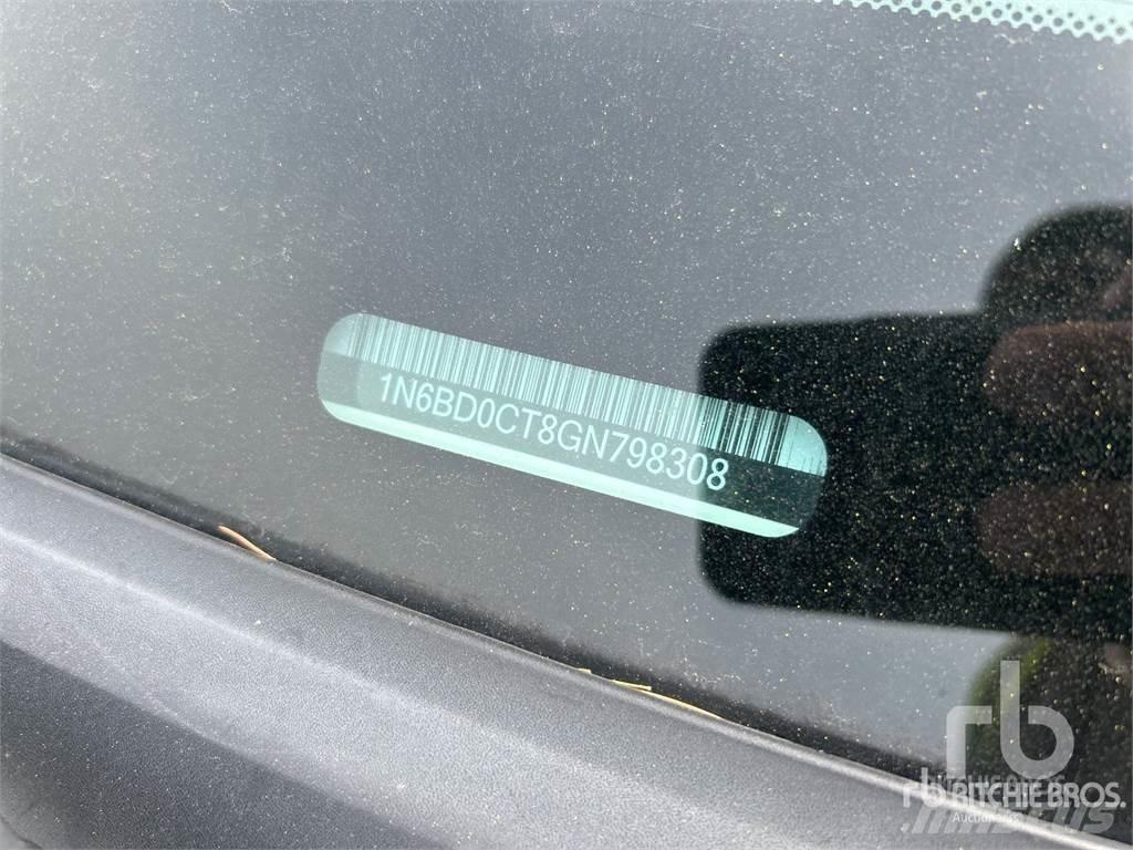 Nissan FRONTIER Pickup/Pritschenwagen