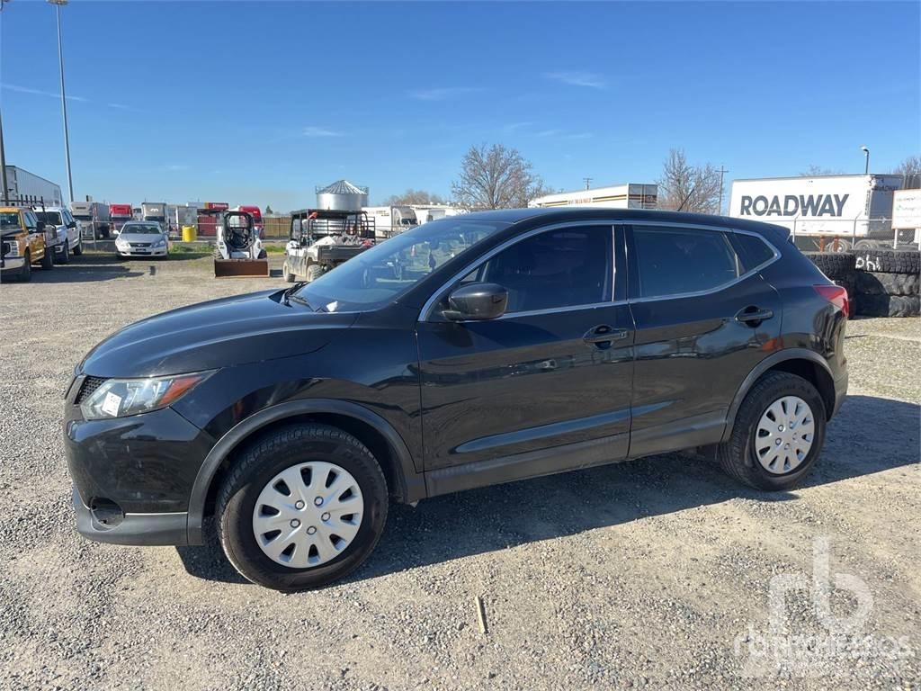 Nissan ROGUE Pickup/Pritschenwagen