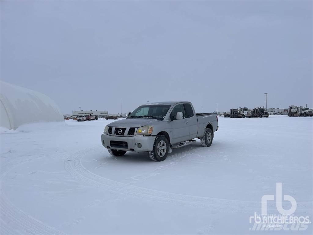 Nissan TITAN Pickup/Pritschenwagen