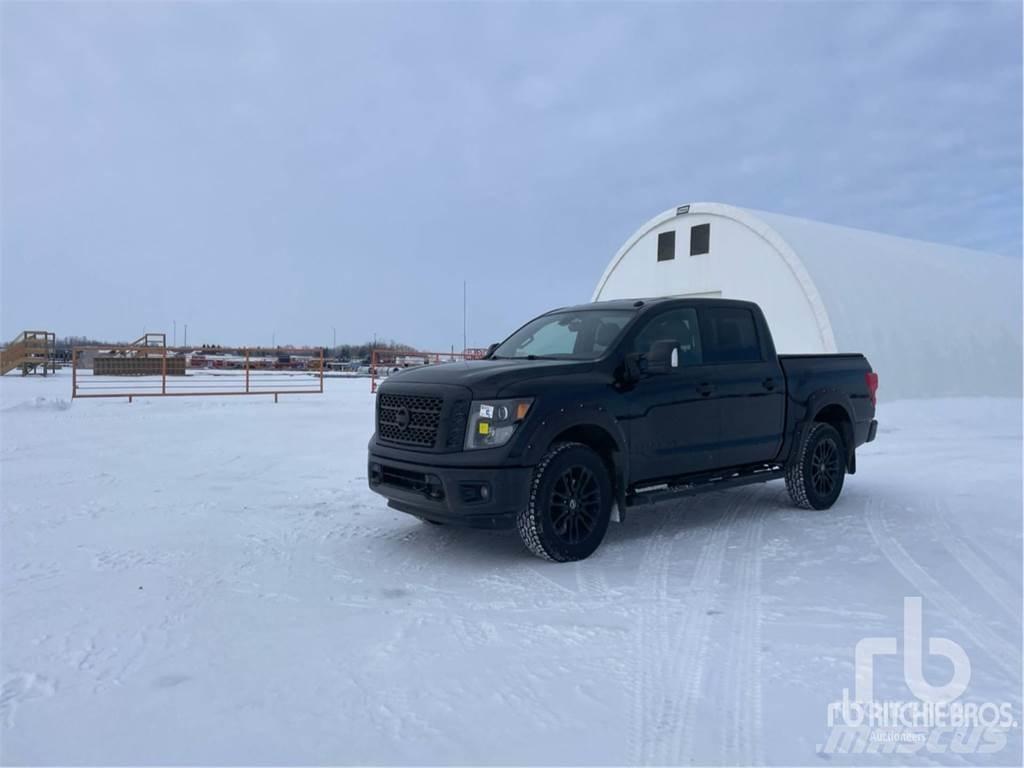 Nissan TITAN Pickup/Pritschenwagen