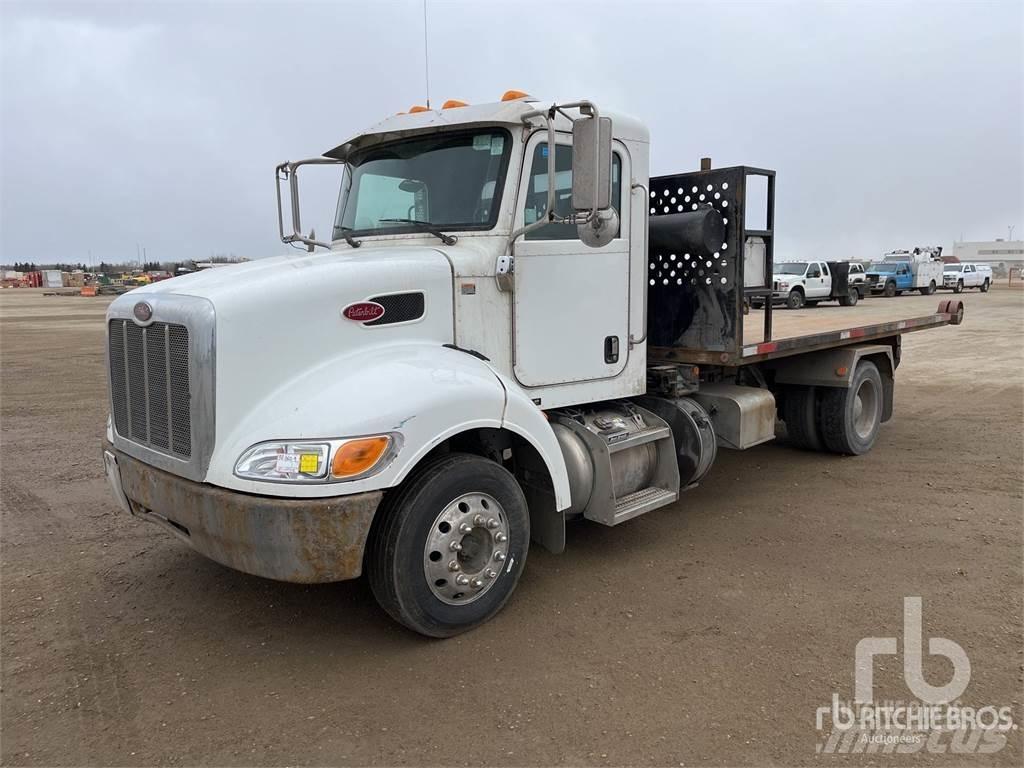 Peterbilt 330 Abrollkipper