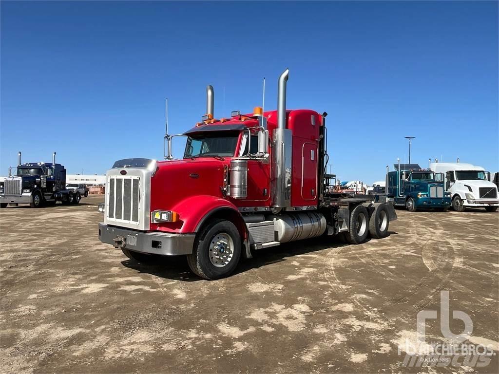 Peterbilt 367 Pritschenwagen mit Seilwinde