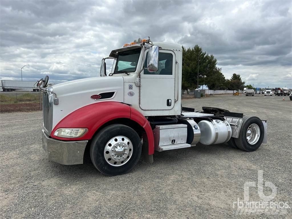 Peterbilt 384 Sattelzugmaschinen