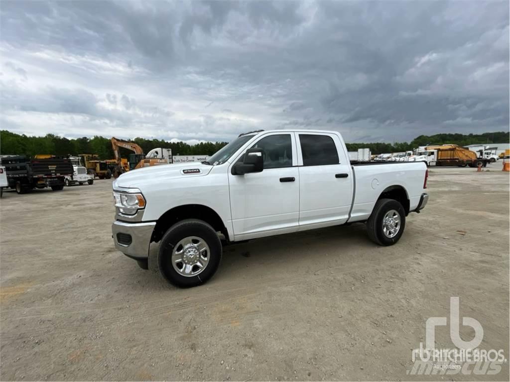 RAM 2500 Pickup/Pritschenwagen