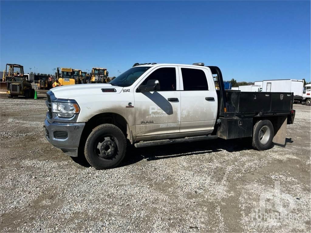 RAM 3500 Pritschenwagen/Pritschenwagen mit Seitenklappe