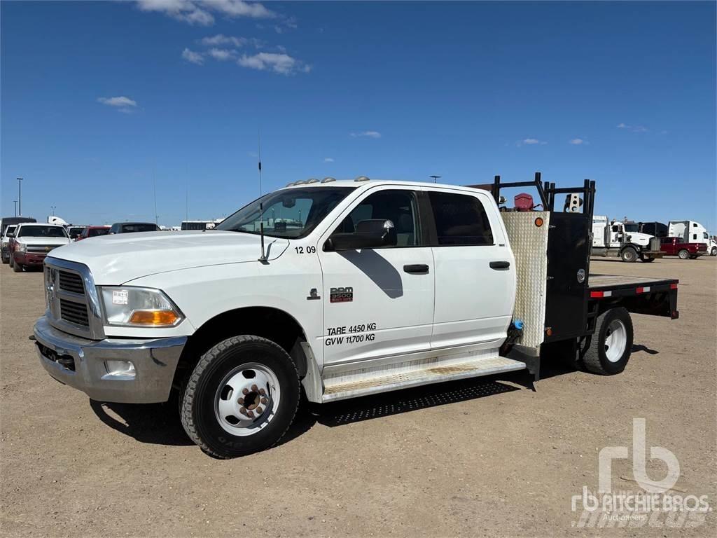 RAM 3500 Pritschenwagen/Pritschenwagen mit Seitenklappe