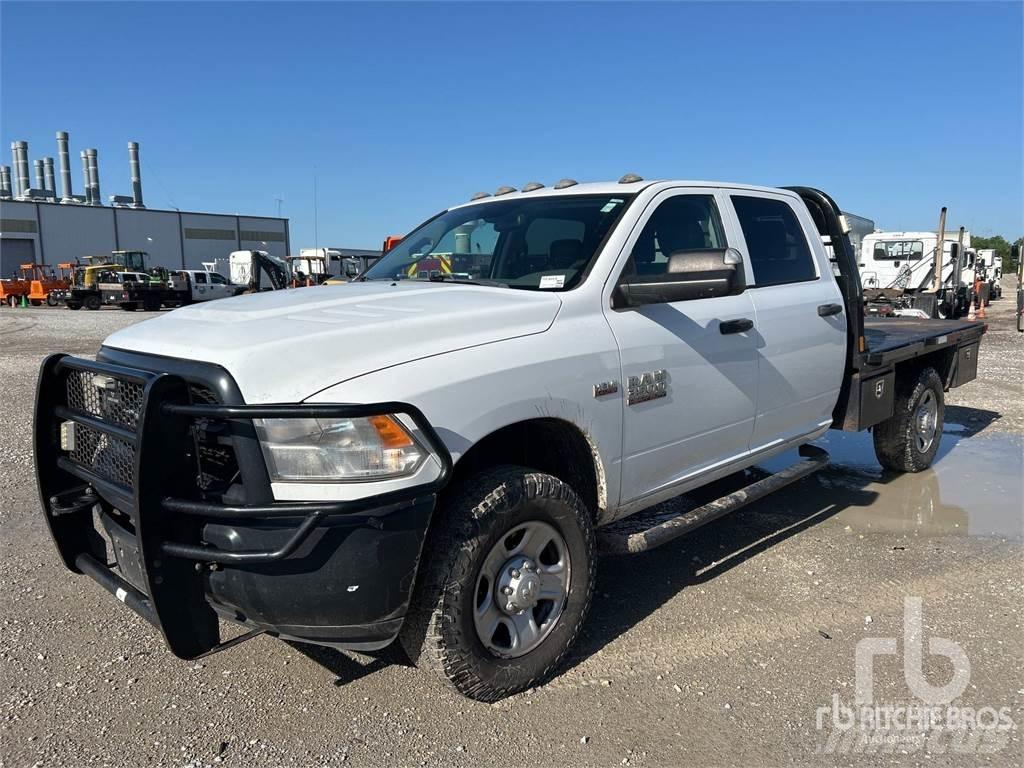RAM 3500 Pritschenwagen/Pritschenwagen mit Seitenklappe